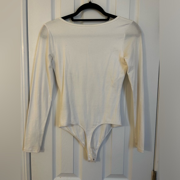 Abercrombie White Long Sleeve Scoop Neck Bodysuit - Picture 2 of 4